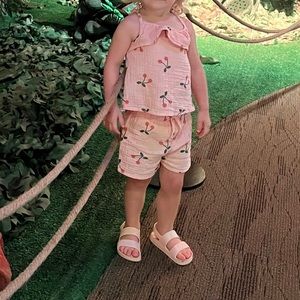 Adorable 2 piece Cherry outfit
